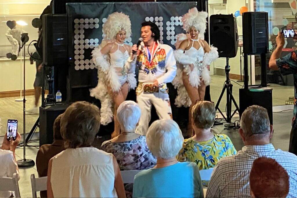 Exciting life entertainment at independent living and assisted living community Robson Reserve